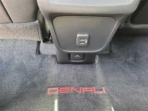 Used 2019 GMC Terrain Denali w/ Advanced Safety Package image 15