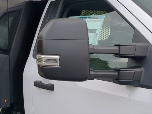 New 2025 Ford F550 2WD Regular Cab Super Duty w/ XL Chrome Package image 10