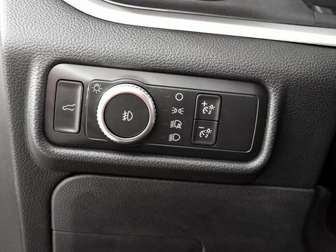 Used 2020 Ford Explorer XLT w/ Equipment Group 202A image 12