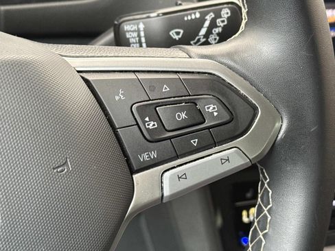 Used 2023 Volkswagen Tiguan SE FWD image 24