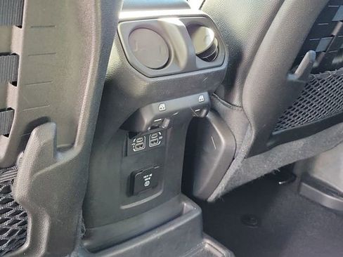 Used 2019 Jeep Wrangler Unlimited Rubicon AWD/4WD image 16