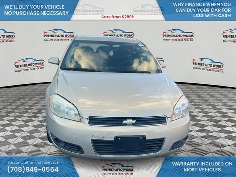 Used 2011 Chevrolet Impala LT FWD image 2