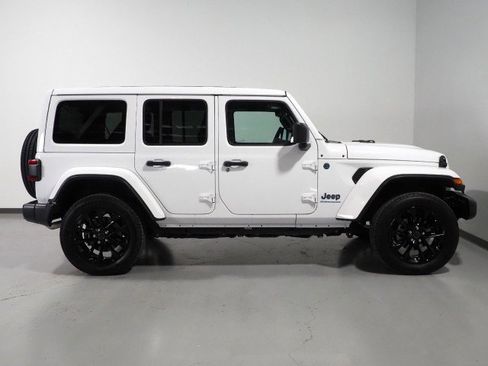 Used 2025 Jeep Wrangler 4xe Sahara w/ Safety Group AWD/4WD image 6