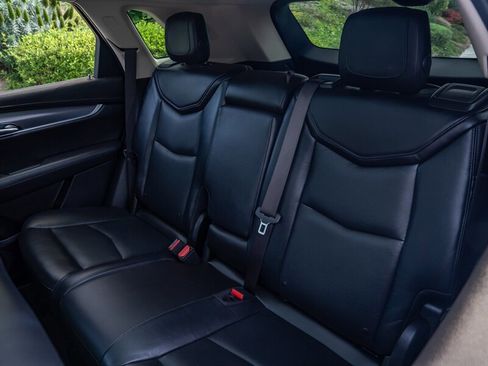 Used 2017 Cadillac XT5 Luxury w/ Driver Awareness Package image 33