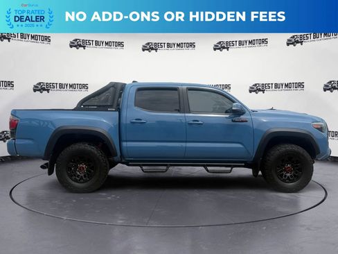 Used 2018 Toyota Tacoma TRD Pro AWD/4WD image 9