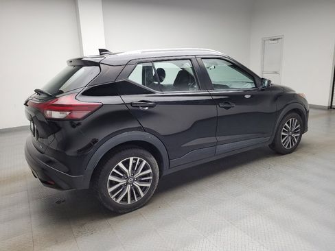 Used 2021 Nissan Kicks SV FWD image 10