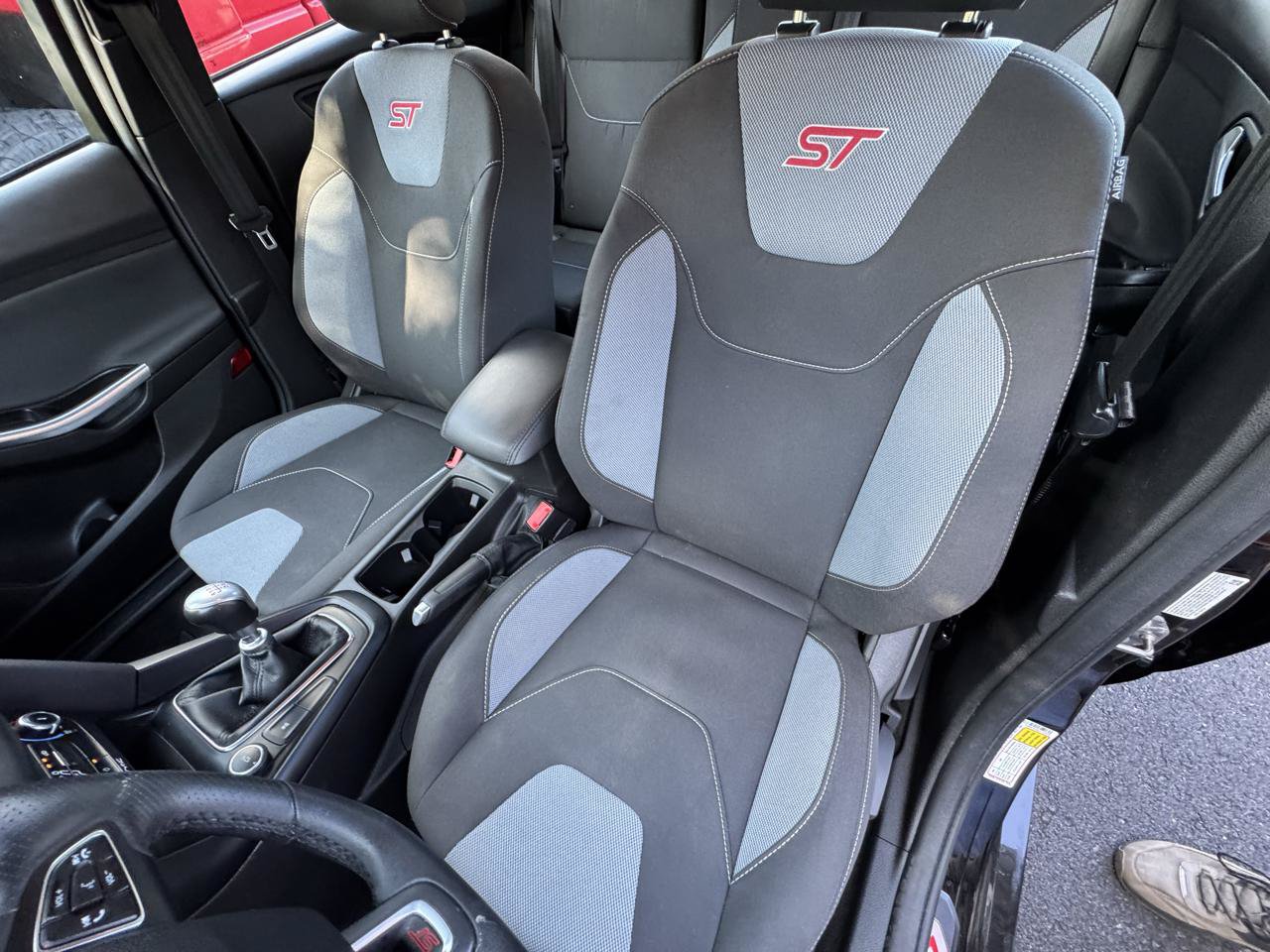 Used 2018 Ford Focus ST FWD image 10