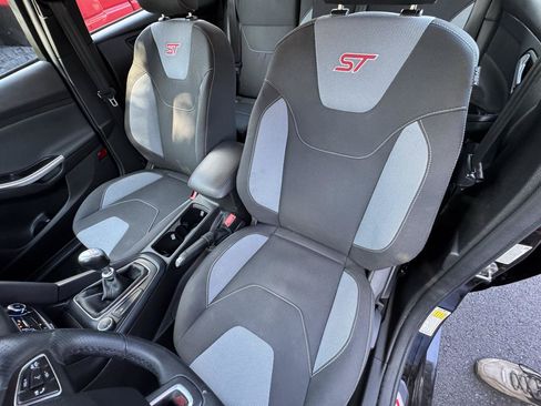 Used 2018 Ford Focus ST FWD image 10