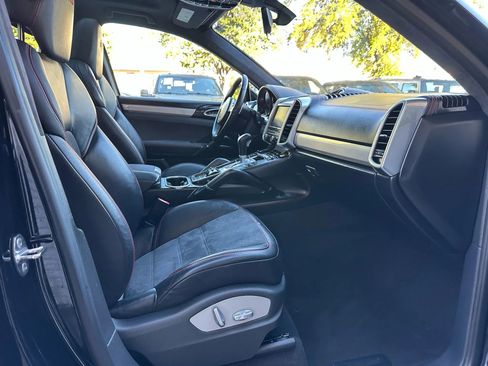 Used 2014 Porsche Cayenne GTS image 24