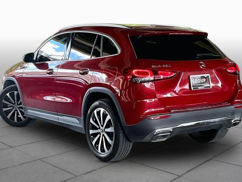 Used 2021 Mercedes-Benz GLA 250 4MATIC w/ Premium Package image 11