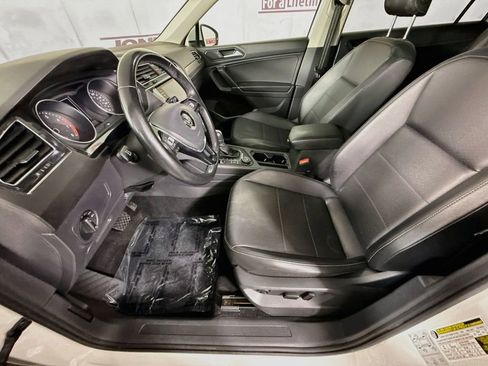 Used 2018 Volkswagen Tiguan SE w/ Panoramic Sunroof Package AWD/4WD image 25