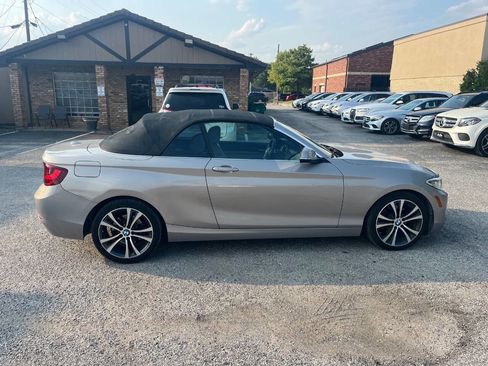 Used 2016 BMW 228i Convertible image 3