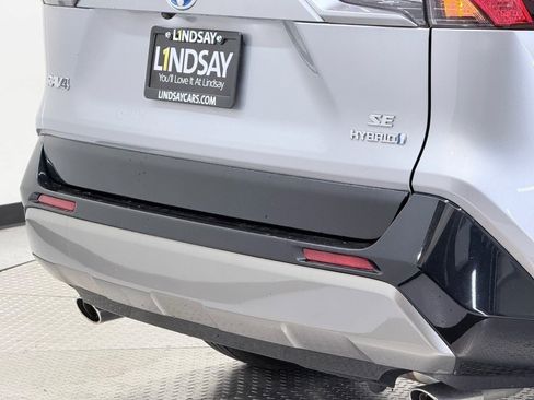 Used 2024 Toyota RAV4 SE image 7