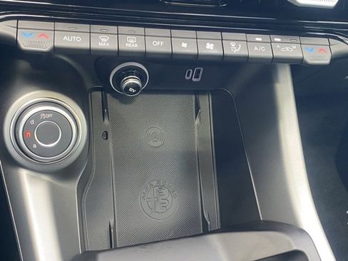 Used 2024 Alfa Romeo Tonale Ti image 27