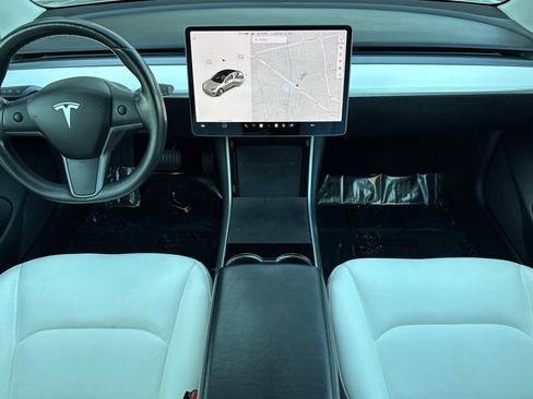 Used 2018 Tesla Model 3 Long Range image 13