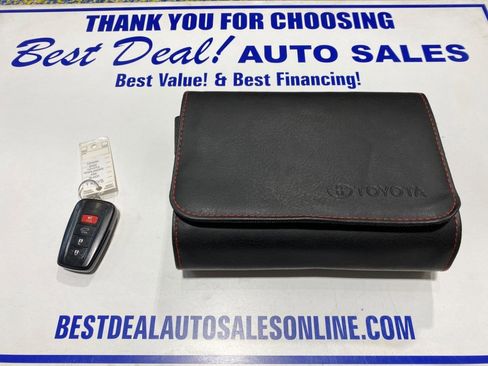 Used 2022 Toyota Highlander XSE image 30