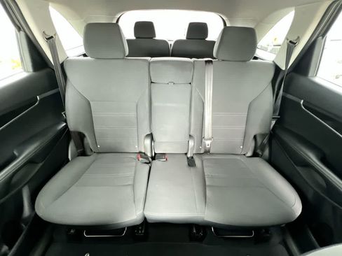 Used 2020 Kia Sorento LX FWD image 23