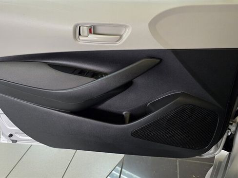 Used 2023 Toyota Corolla LE image 19