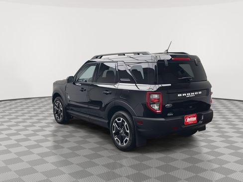 Used 2024 Ford Bronco Sport Outer Banks w/ Tech Package image 2