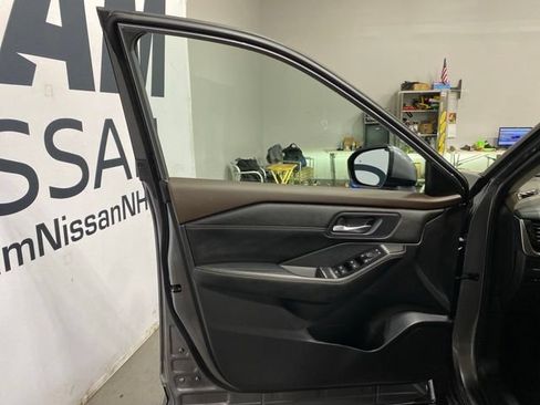Certified 2023 Nissan Rogue SV w/ SV Premium B Package AWD/4WD image 9