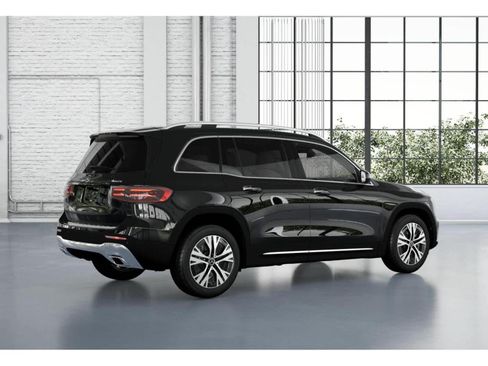 Used 2026 Mercedes-Benz GLB 250 4MATIC image 19