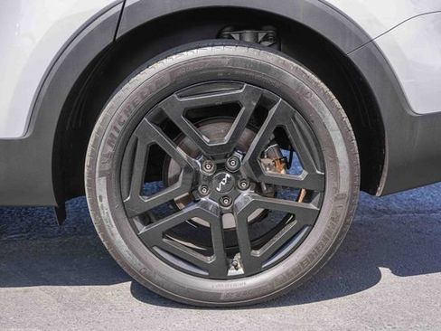 Certified 2024 Kia Telluride EX X-Line AWD/4WD image 10