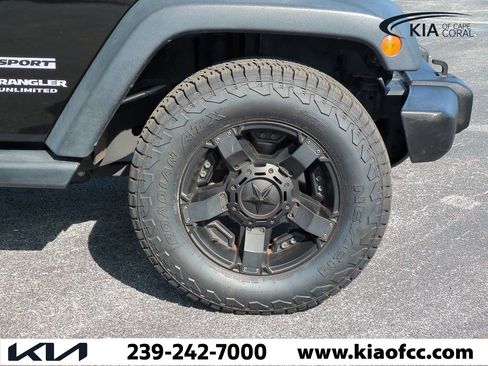 Used 2017 Jeep Wrangler Unlimited Sport w/ Quick Order Package 24S image 10