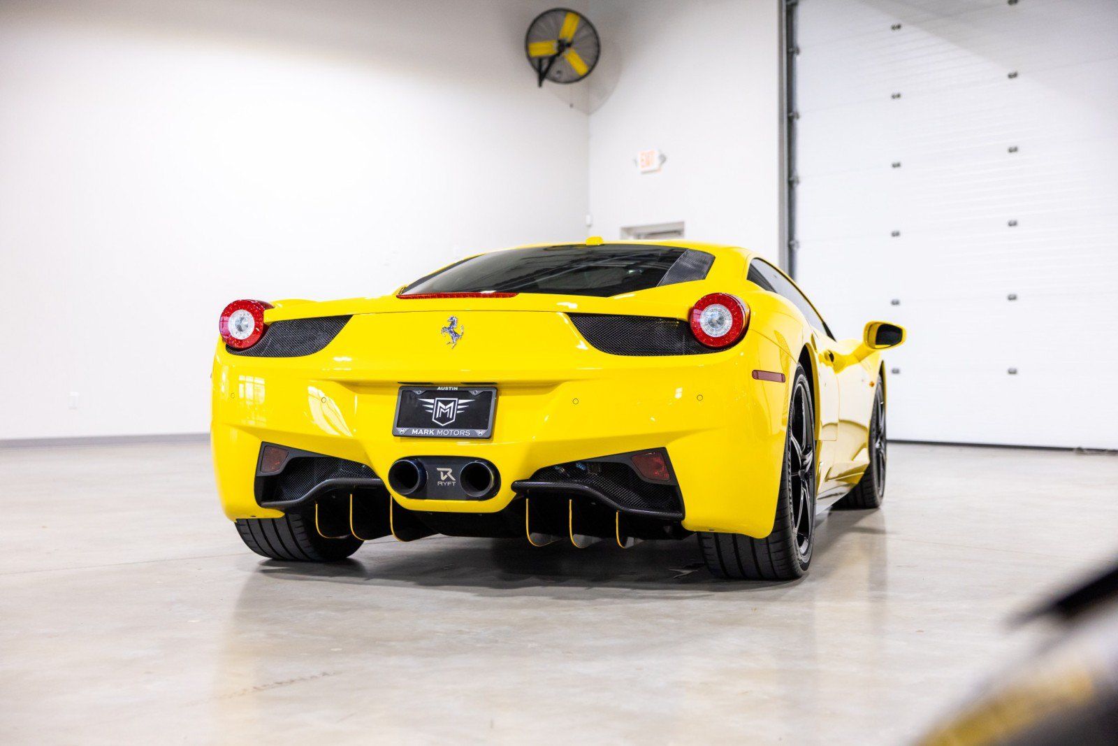Used 2011 Ferrari 458 Italia Coupe RWD image 4