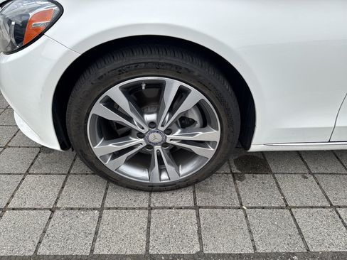 Used 2017 Mercedes-Benz C 300 4MATIC Sedan image 9