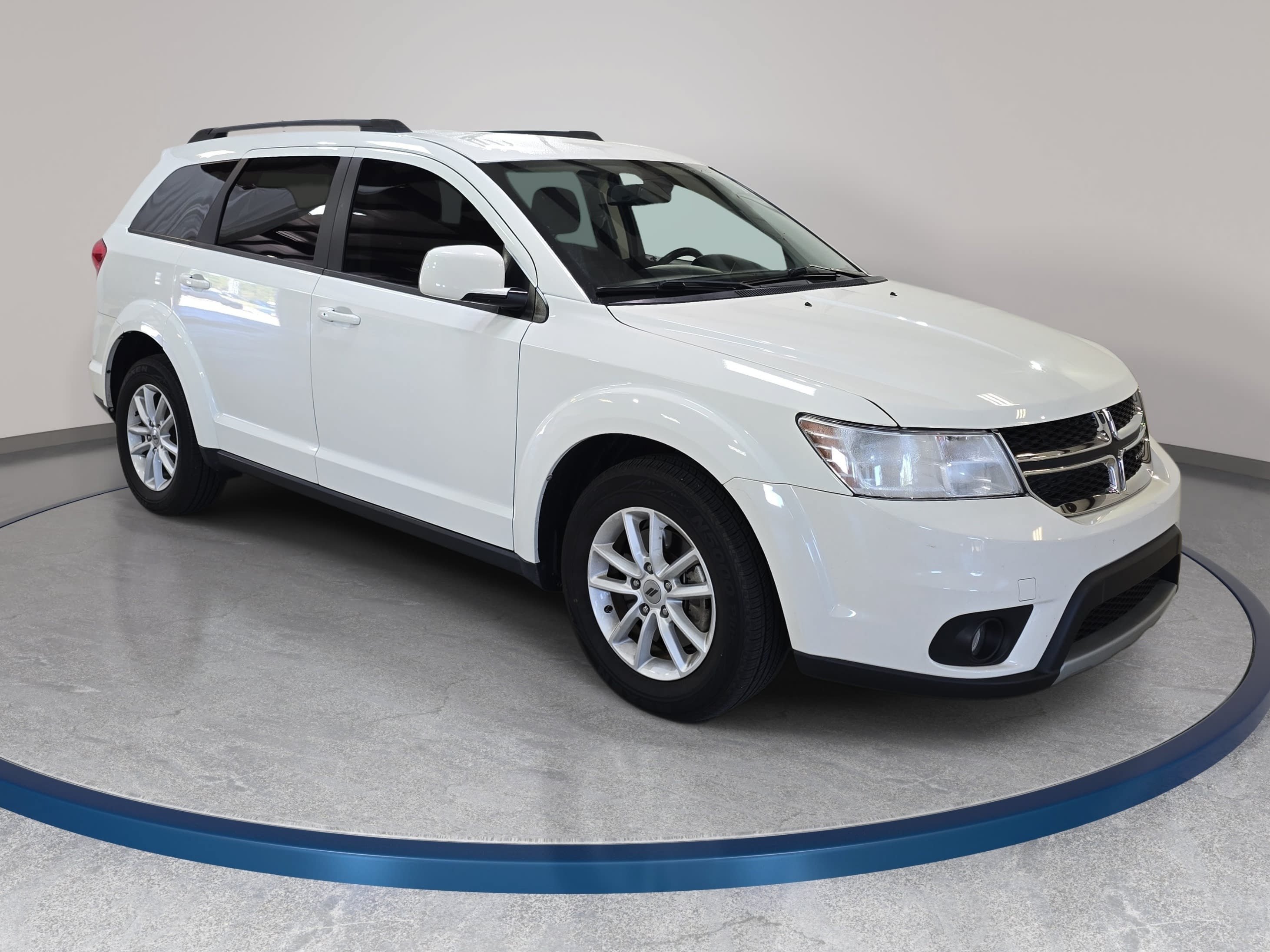 Used 2019 Dodge Journey SE w/ Premium Group FWD image 4