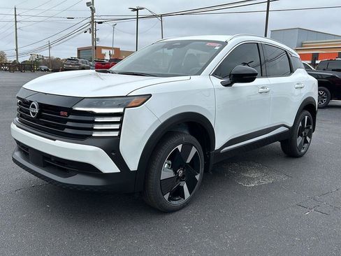 New 2026 Nissan Kicks SR image 1