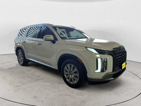 Used 2024 Hyundai Palisade SEL AWD/4WD image 3