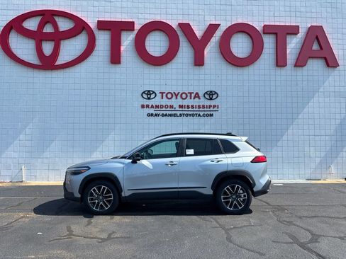 Used 2026 Toyota Corolla Cross XLE w/ Convenience Package FWD image 5