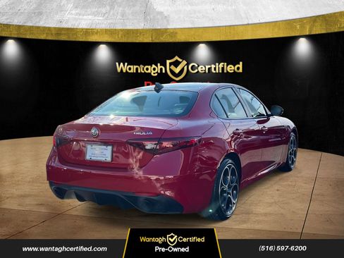 Used 2023 Alfa Romeo Giulia Veloce image 6