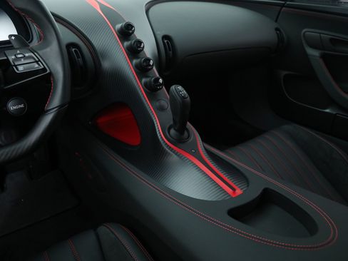 Used 2024 Bugatti Chiron Super Sport image 55