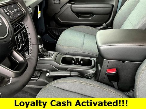 New 2025 Jeep Gladiator Sport image 17