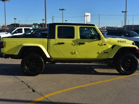 Used 2023 Jeep Gladiator Willys image 4