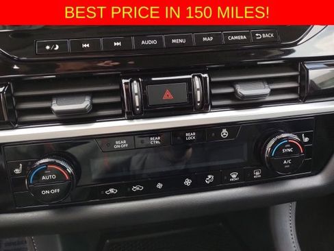 Used 2025 Nissan Pathfinder SL AWD/4WD image 15