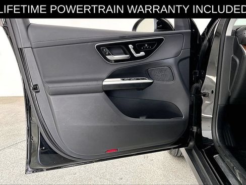 Used 2025 Mercedes-Benz GLC 350e 4MATIC image 21