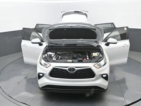 Used 2026 Toyota Highlander XLE image 36