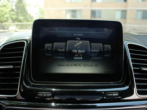 Used 2017 Mercedes-Benz GLE 43 AMG 4MATIC w/ Premium 2 Package image 40