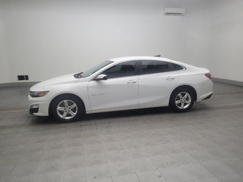 Used 2021 Chevrolet Malibu LS w/ Driver Confidence Package II FWD image 2