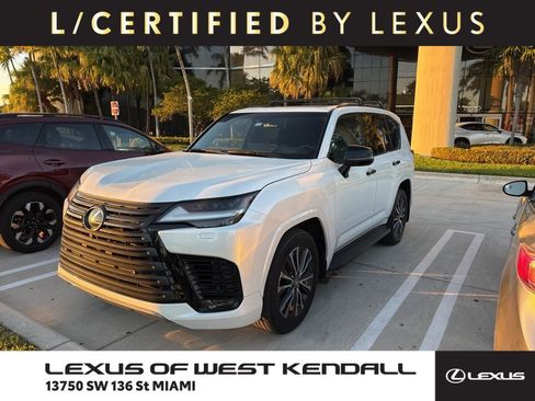 Used 2022 Lexus LX 600 4WD w/ Premium Package image 1