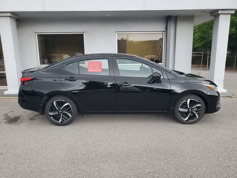 Certified 2025 Nissan Versa SR w/ Trunk Package FWD image 7