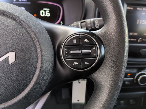 Used 2023 Kia Soul LX w/ LX Technology Package FWD image 23