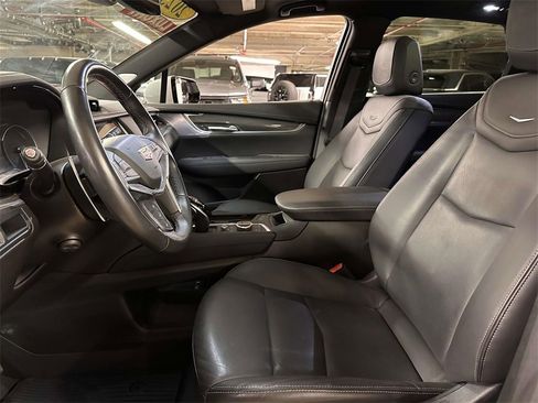 Used 2023 Cadillac XT5 Sportv image 17