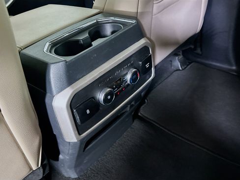 Used 2024 Ford Expedition Limited image 29