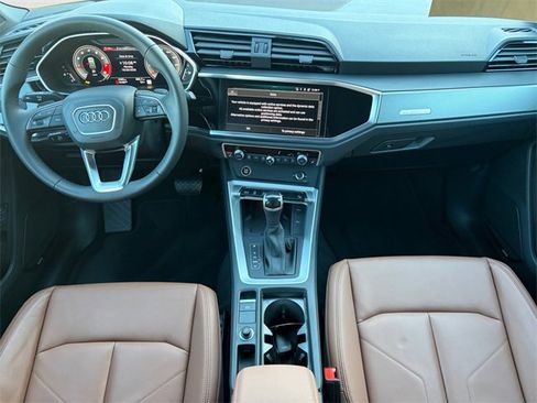 Used 2025 Audi Q3 2.0T Premium Plus w/ Premium Plus Package image 12