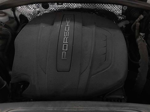 Used 2019 Porsche Macan AWD/4WD image 19