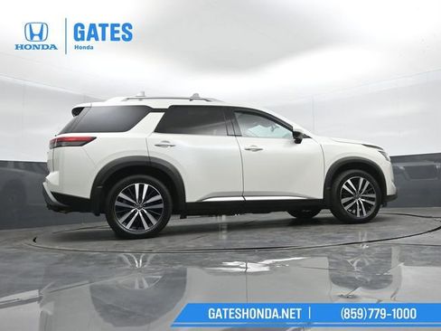 Used 2023 Nissan Pathfinder Platinum AWD/4WD image 45